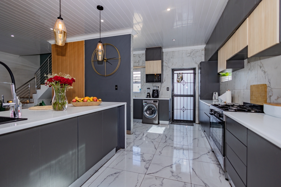 3 Bedroom Property for Sale in Belhar Western Cape